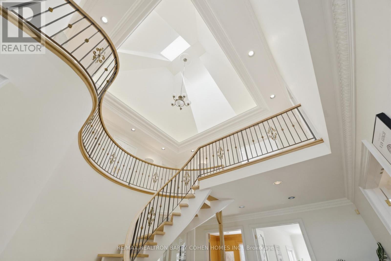 19 Risebrough Avenue, Toronto, Ontario  M2M 2E2 - Photo 7 - C12916730