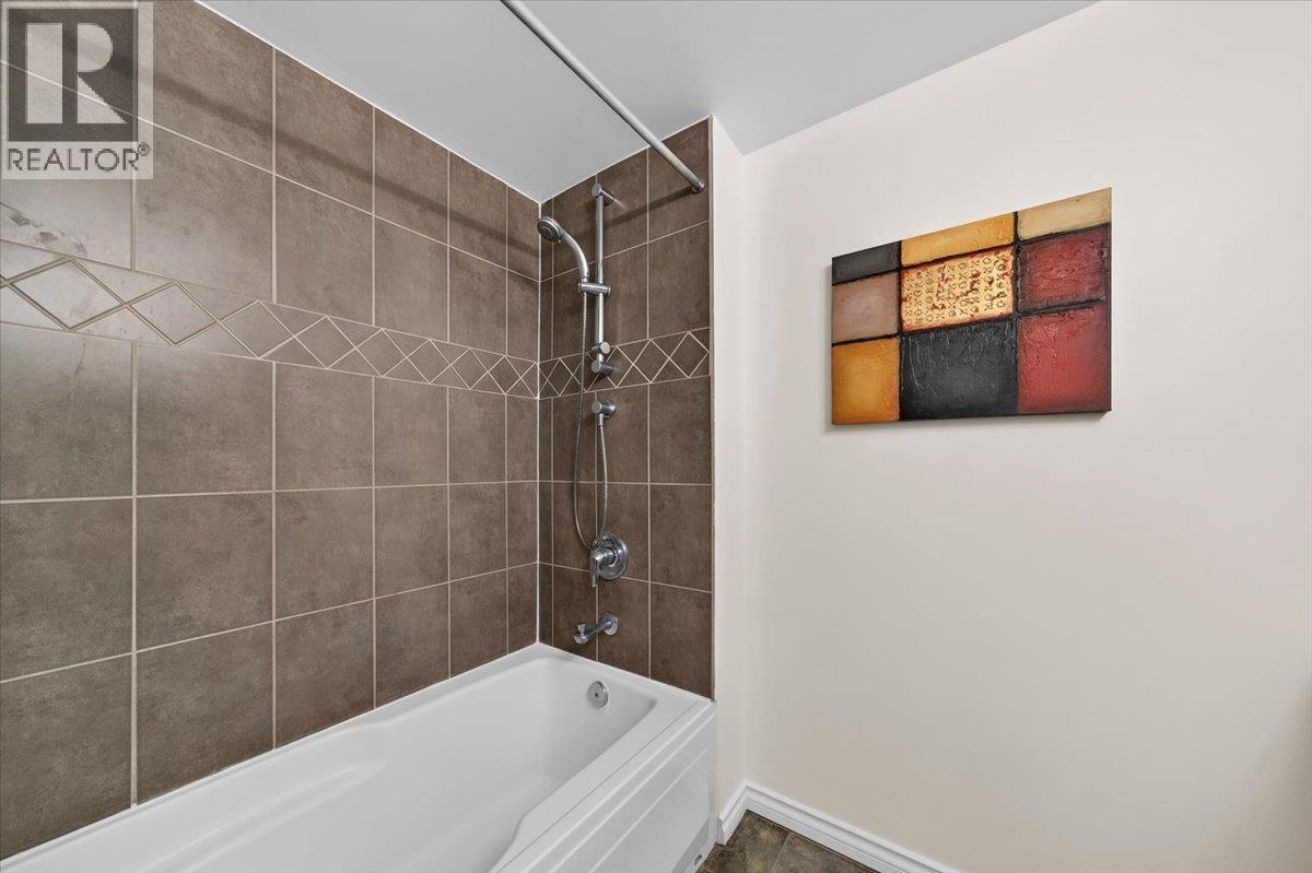 211 3600 Windcrest Drive, North Vancouver, British Columbia V7G 2S5 - Photo 20 - R3102555