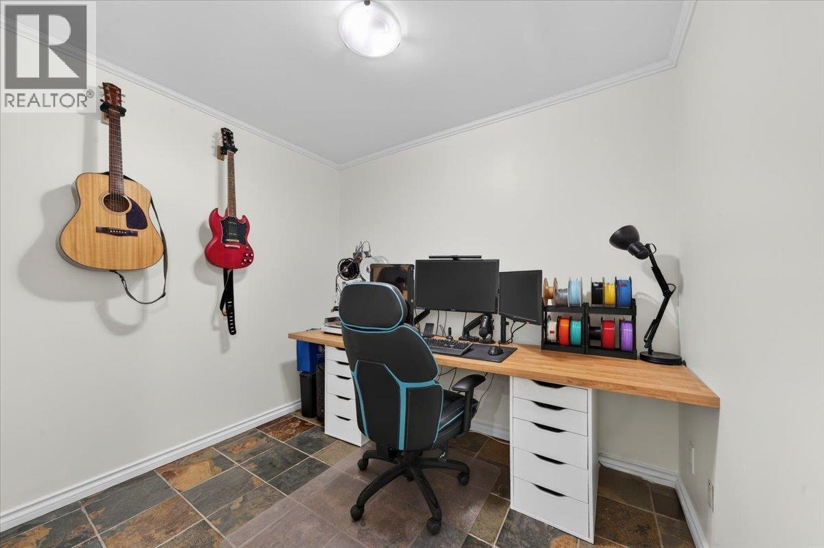 211 3600 Windcrest Drive, North Vancouver, British Columbia V7G 2S5 - Photo 21 - R3102555