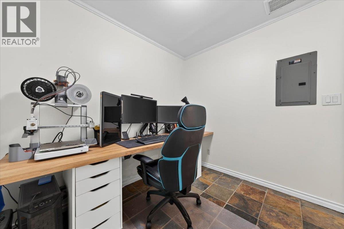 211 3600 Windcrest Drive, North Vancouver, British Columbia V7G 2S5 - Photo 22 - R3102555