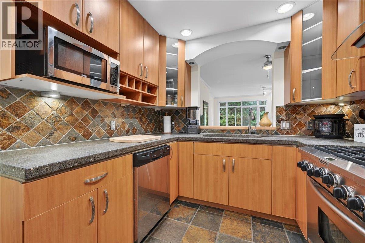 211 3600 Windcrest Drive, North Vancouver, British Columbia V7G 2S5 - Photo 13 - R3102555