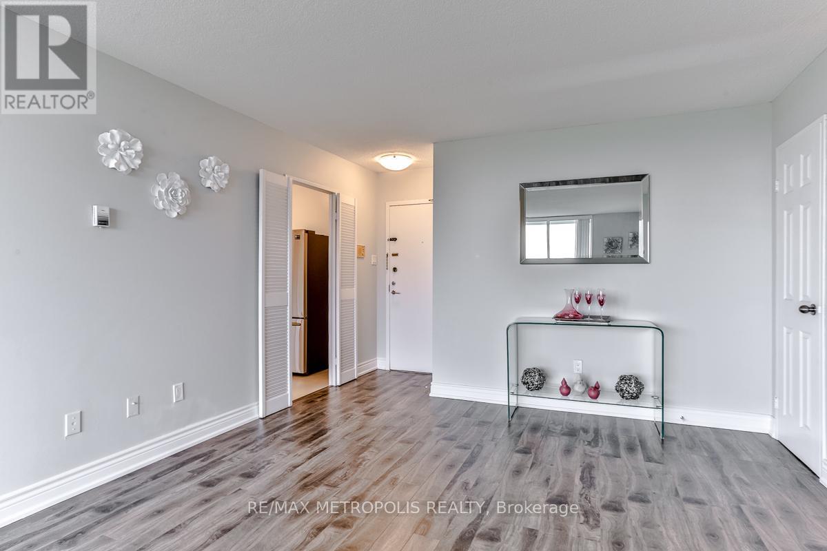 1401 - 101 Prudential Drive, Toronto, Ontario  M1P 4S5 - Photo 2 - E12916626