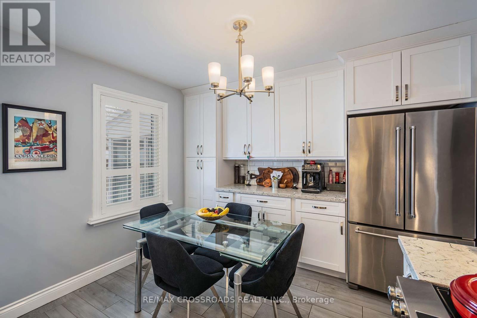 463 Milverton Boulevard, Toronto, Ontario  M4C 1X4 - Photo 14 - E12916646