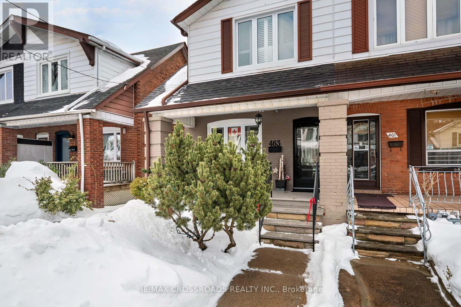 463 Milverton Boulevard, Toronto, Ontario  M4C 1X4 - Photo 3 - E12916646