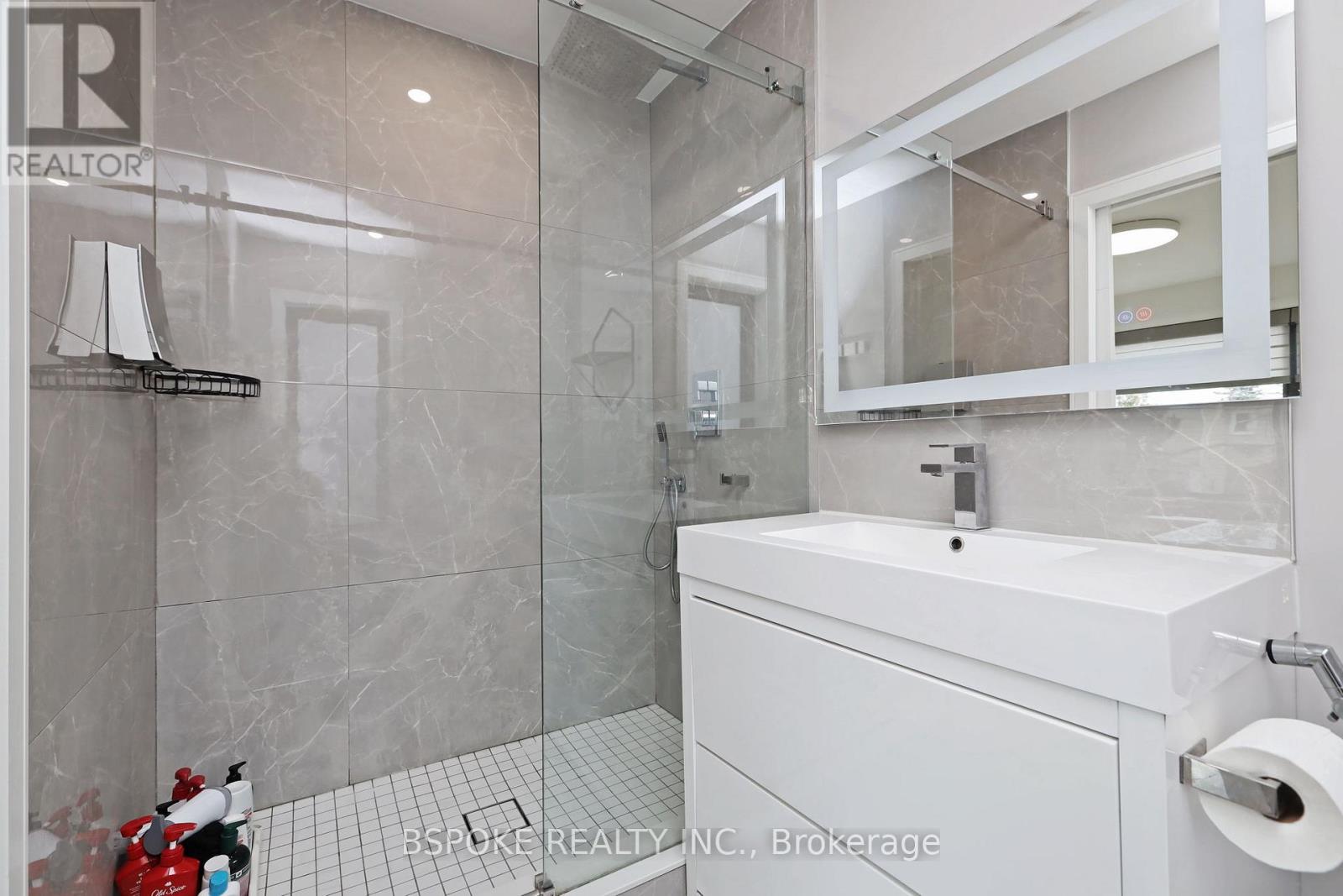 Main - 707 Mortimer Avenue, Toronto, Ontario  M4C 2K1 - Photo 25 - E12916650