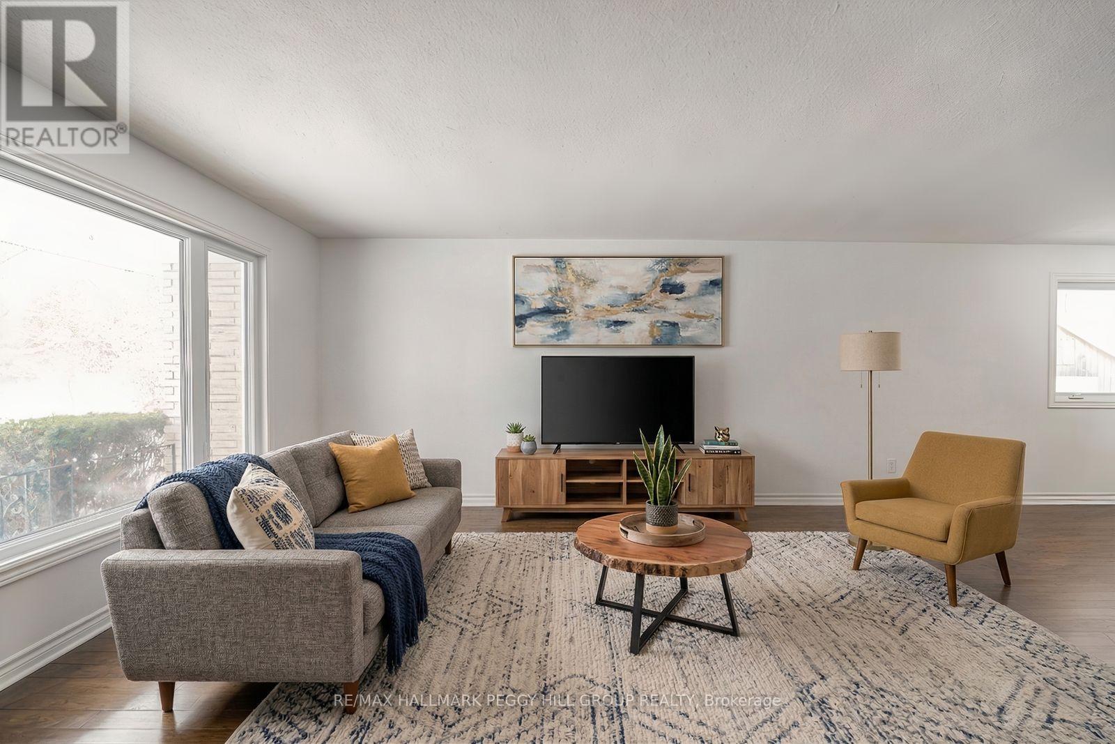 5853 Yonge Street, Innisfil, Ontario  L0L 1K0 - Photo 6 - N12916644