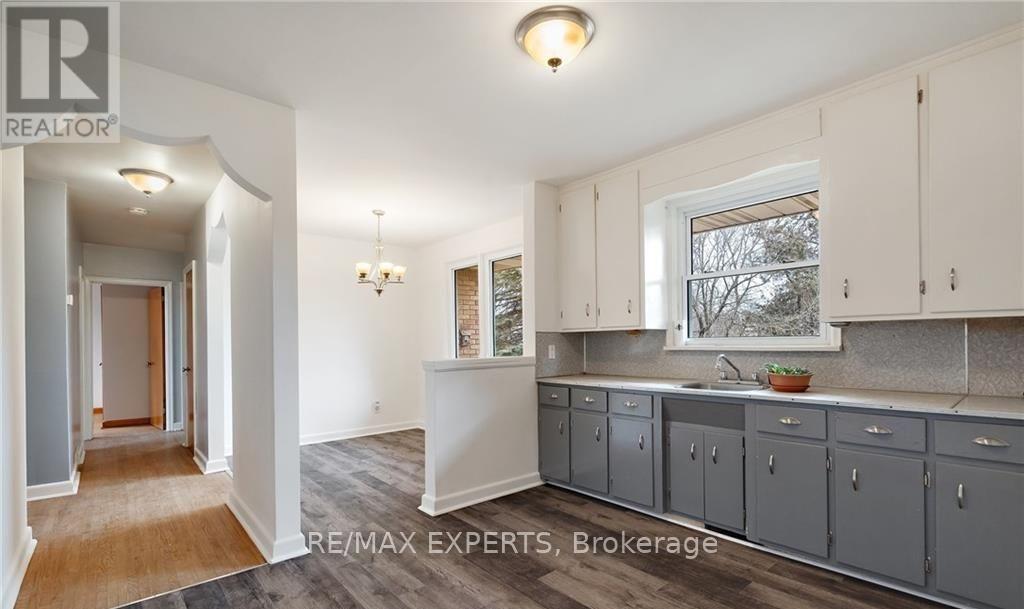 15 East Avenue, New Tecumseth, Ontario  L9R 1X3 - Photo 11 - N12916674