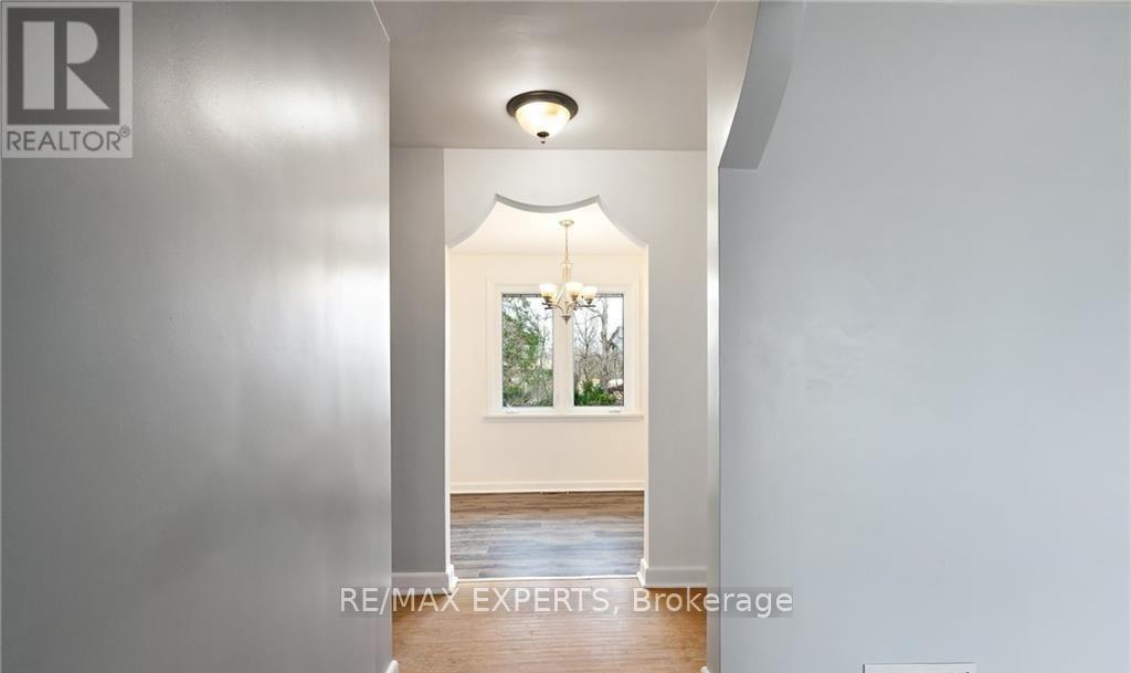 15 East Avenue, New Tecumseth, Ontario  L9R 1X3 - Photo 6 - N12916674