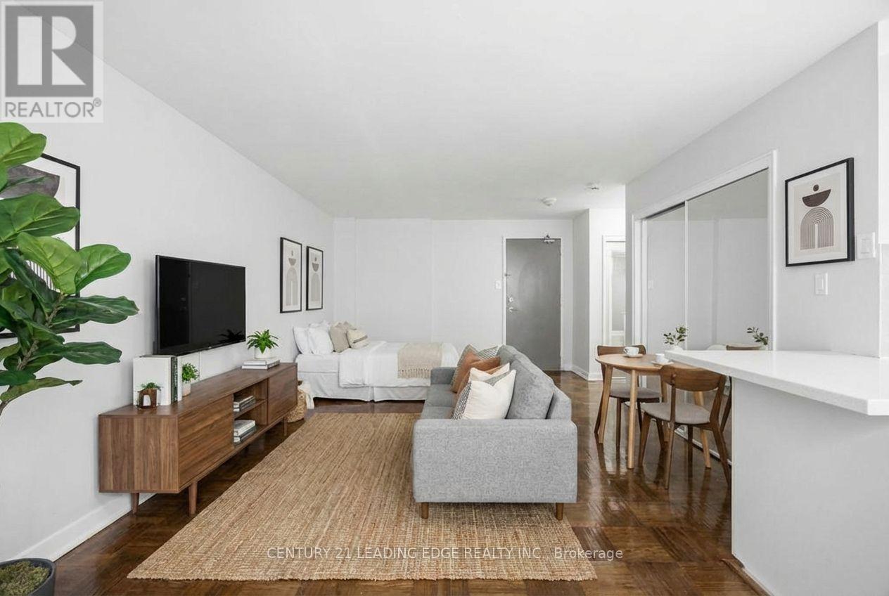 404 - 103 Avenue Road, Toronto, Ontario  M5R 2G9 - Photo 5 - C12916642