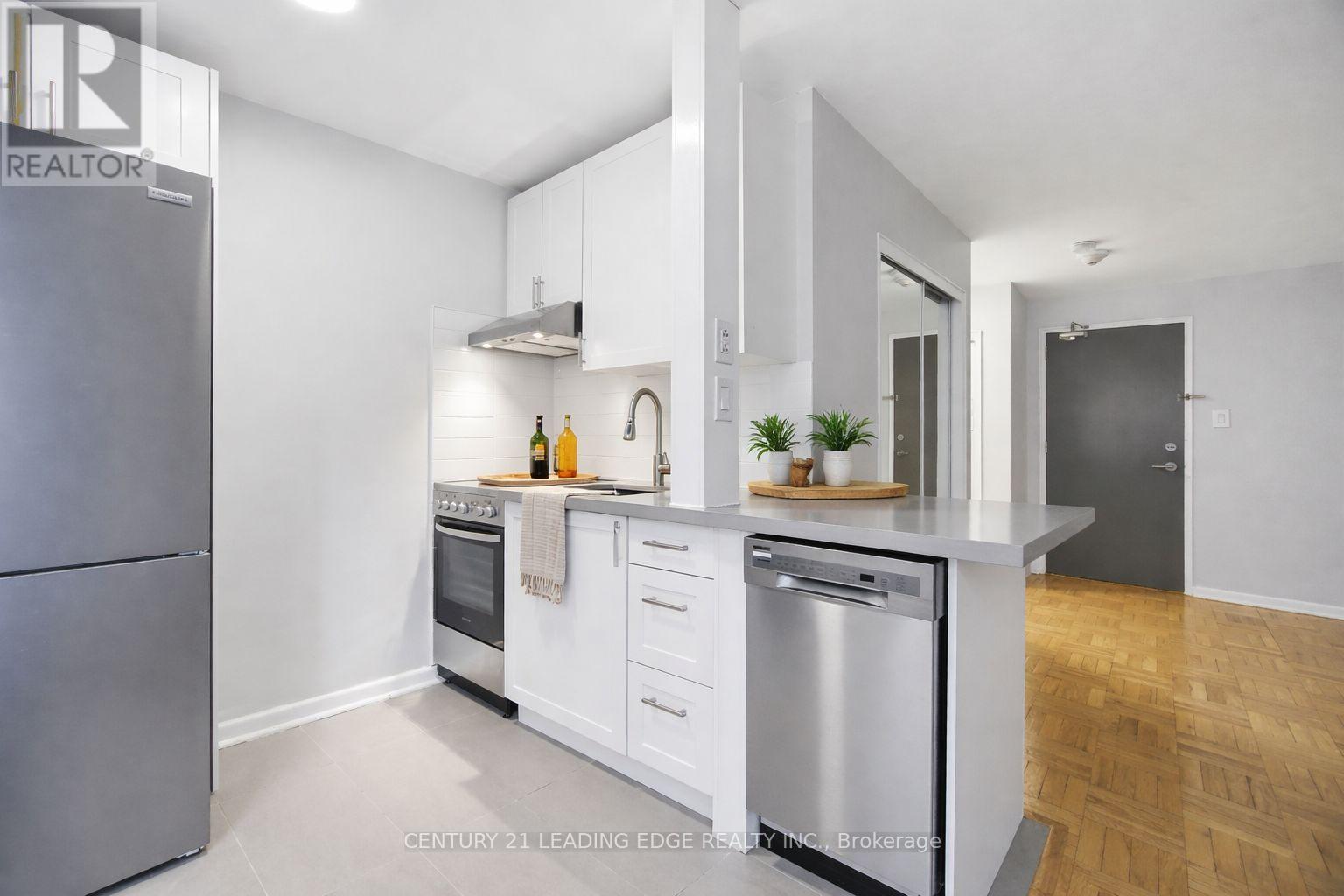 705 - 103 Avenue Road, Toronto, Ontario  M5R 2G9 - Photo 6 - C12916676