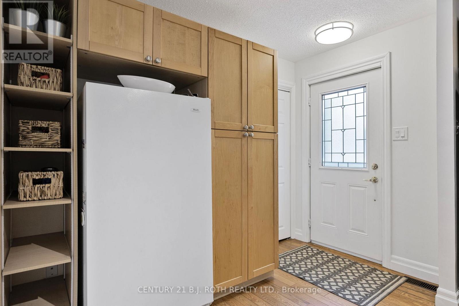 10 Allen Drive N, Wasaga Beach, Ontario  L9Z 1K5 - Photo 24 - S12916764