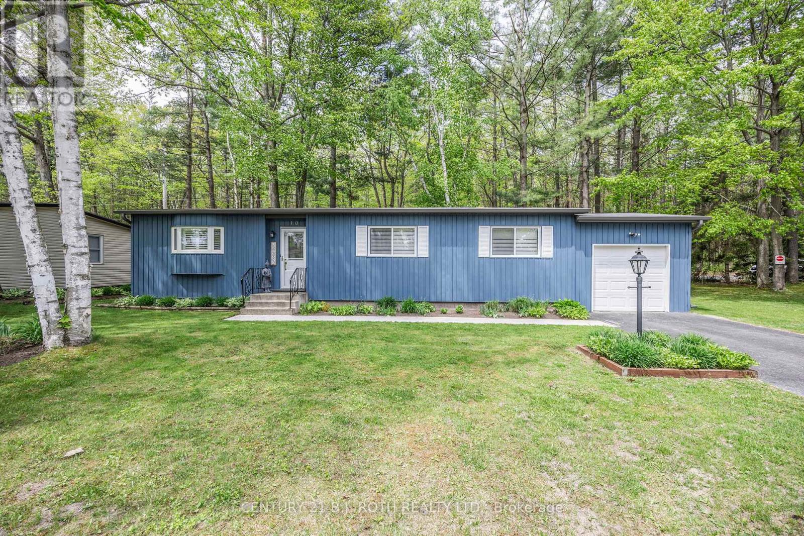 10 Allen Drive N, Wasaga Beach, Ontario  L9Z 1K5 - Photo 3 - S12916764