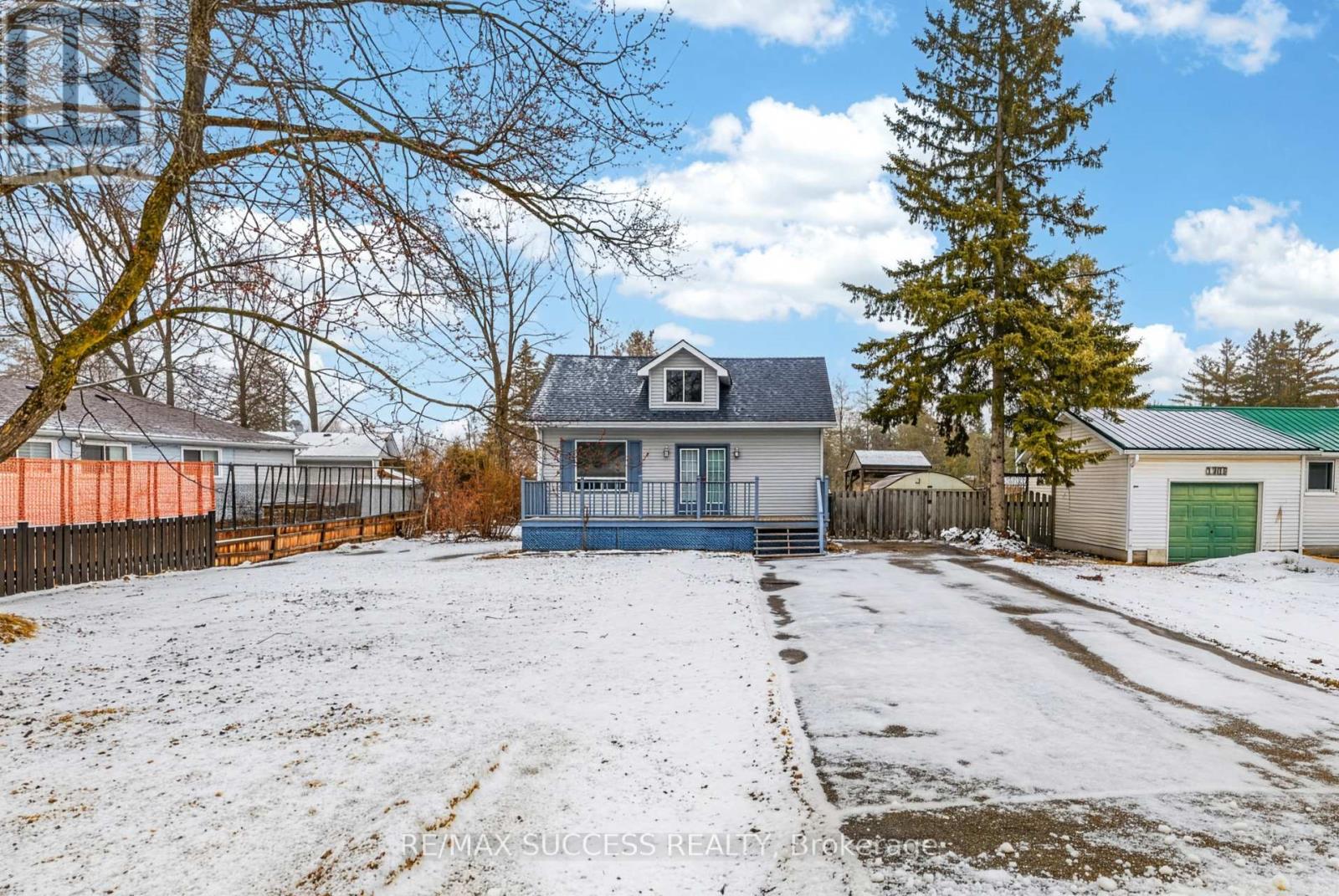 1711 ST JOHNS ROAD, Innisfil, Ontario