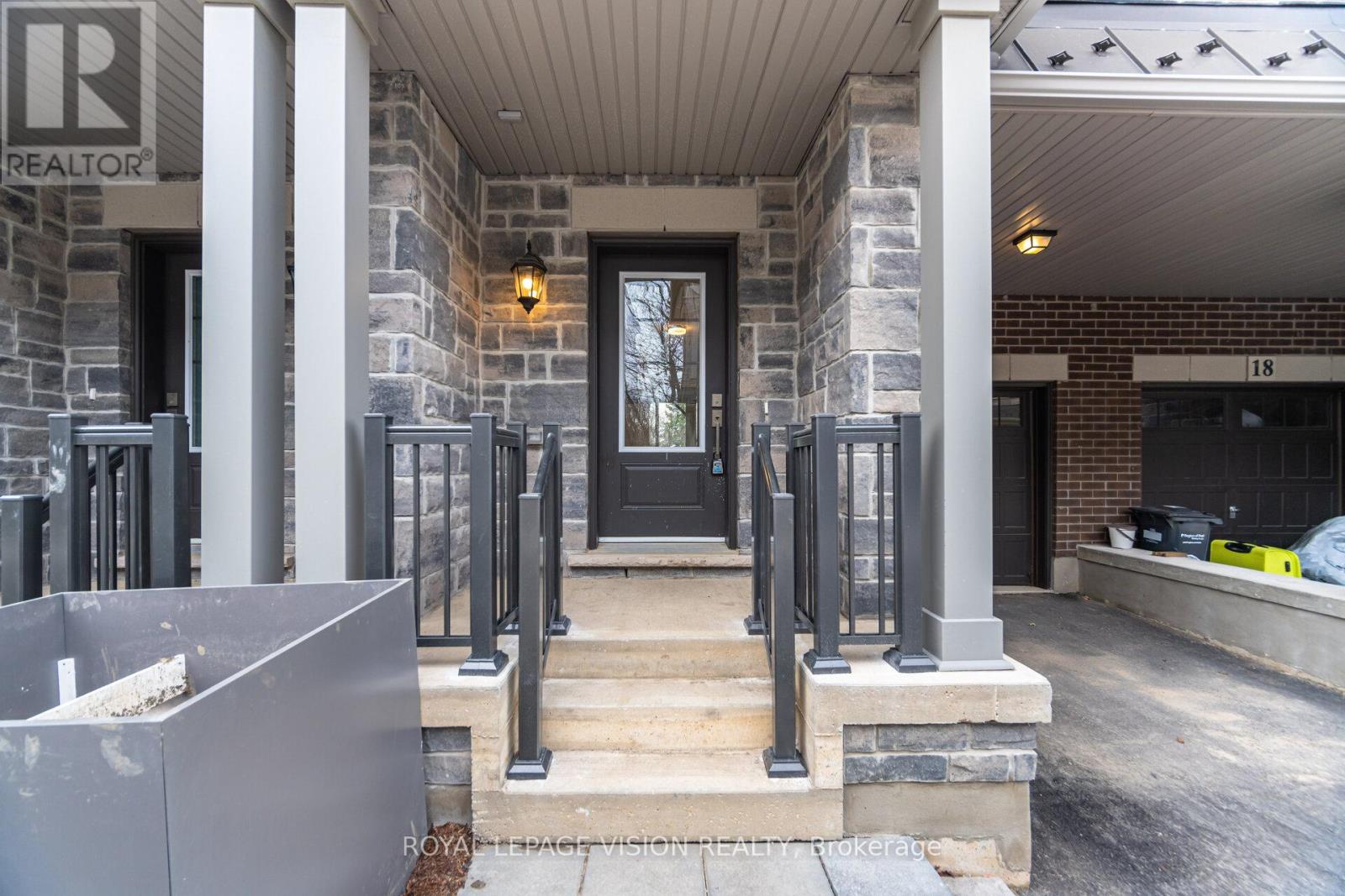 20 Folcroft Street, Brampton, Ontario  L6Y 0B6 - Photo 8 - W12914842