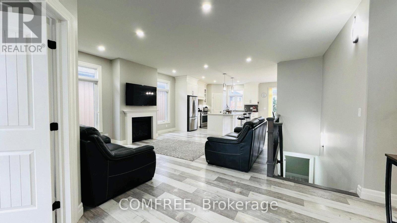 29 Sabrina Avenue, Quinte West, Ontario  K8V 0J9 - Photo 4 - X12912174