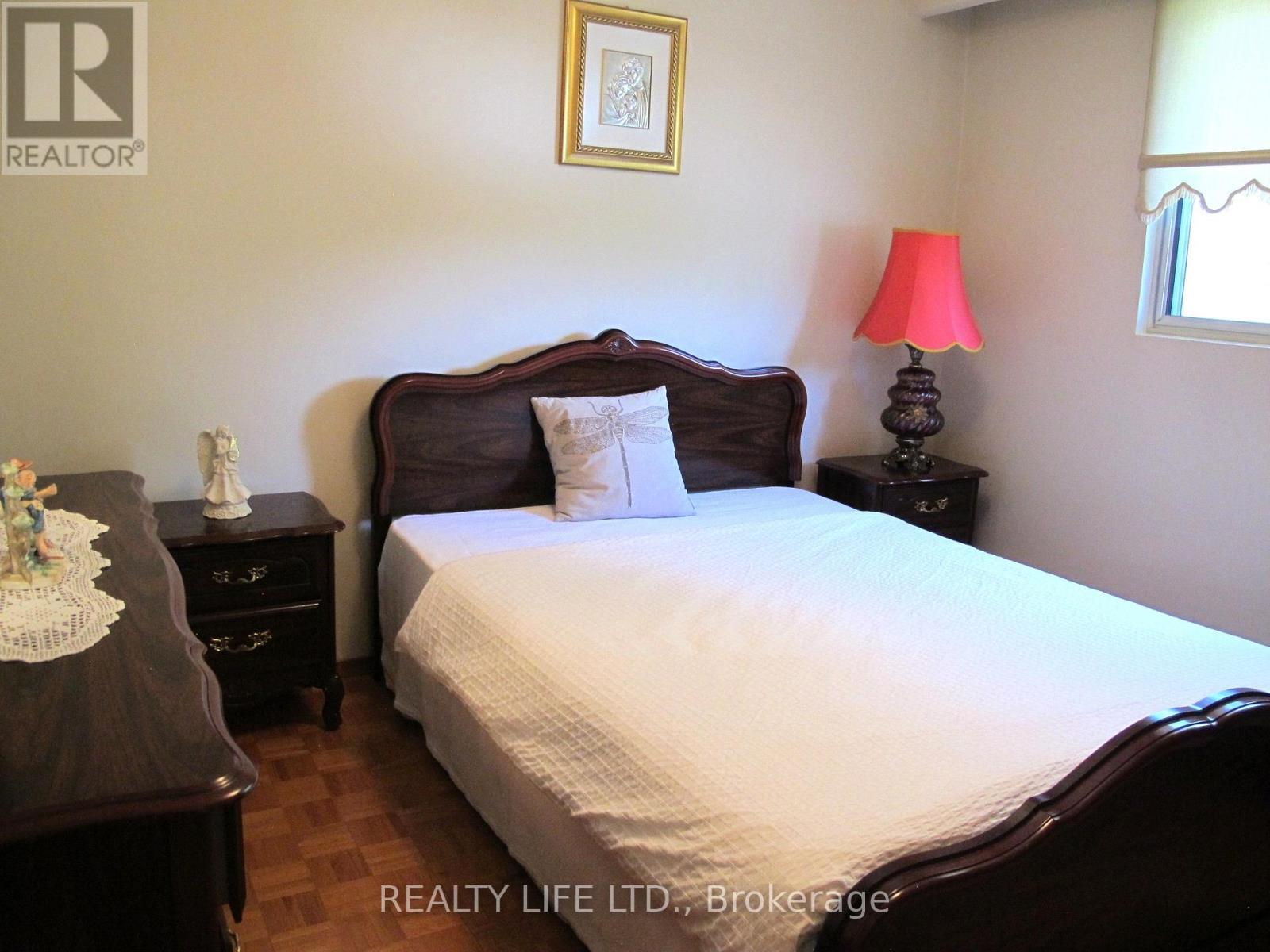 4 Rosalie Avenue, Toronto, Ontario  M3L 1C5 - Photo 19 - W12916590