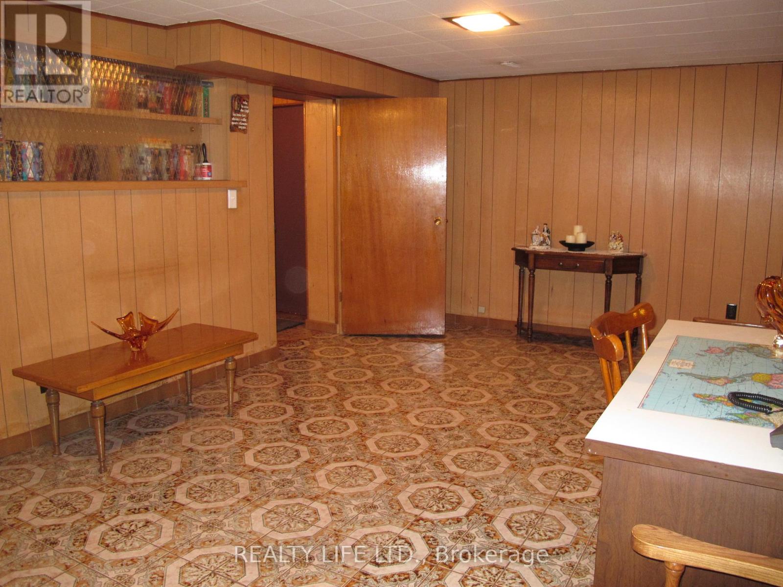 4 Rosalie Avenue, Toronto, Ontario  M3L 1C5 - Photo 34 - W12916590