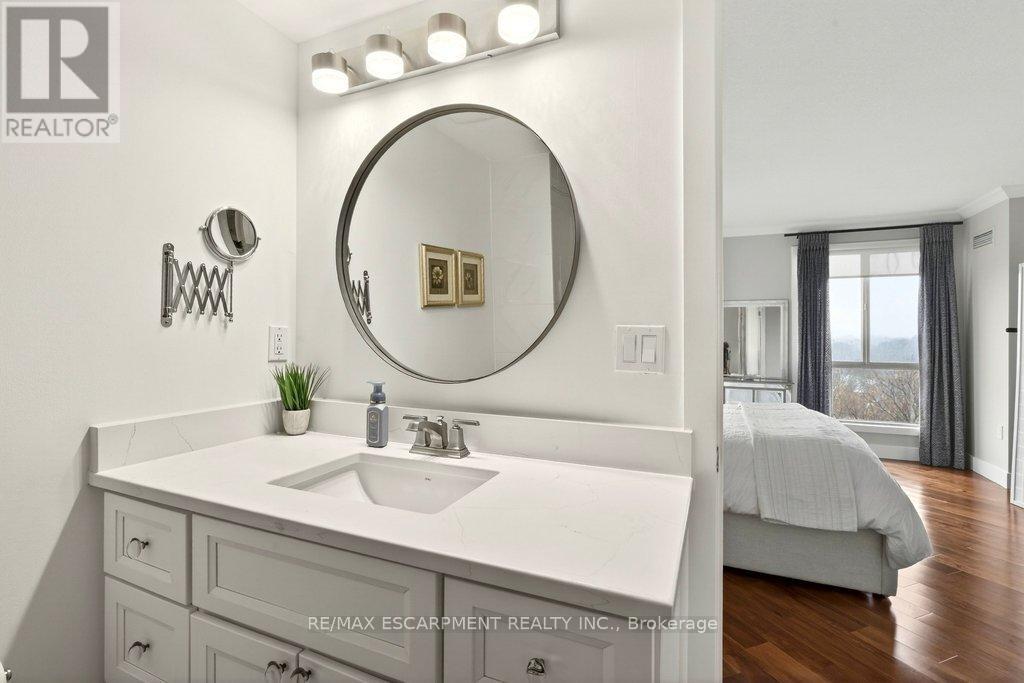 1001 - 1201 North Shore Boulevard E, Burlington, Ontario  L7S 1Z5 - Photo 23 - W12916624