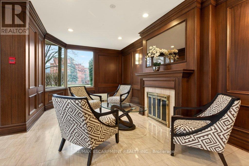 1001 - 1201 North Shore Boulevard E, Burlington, Ontario  L7S 1Z5 - Photo 4 - W12916624