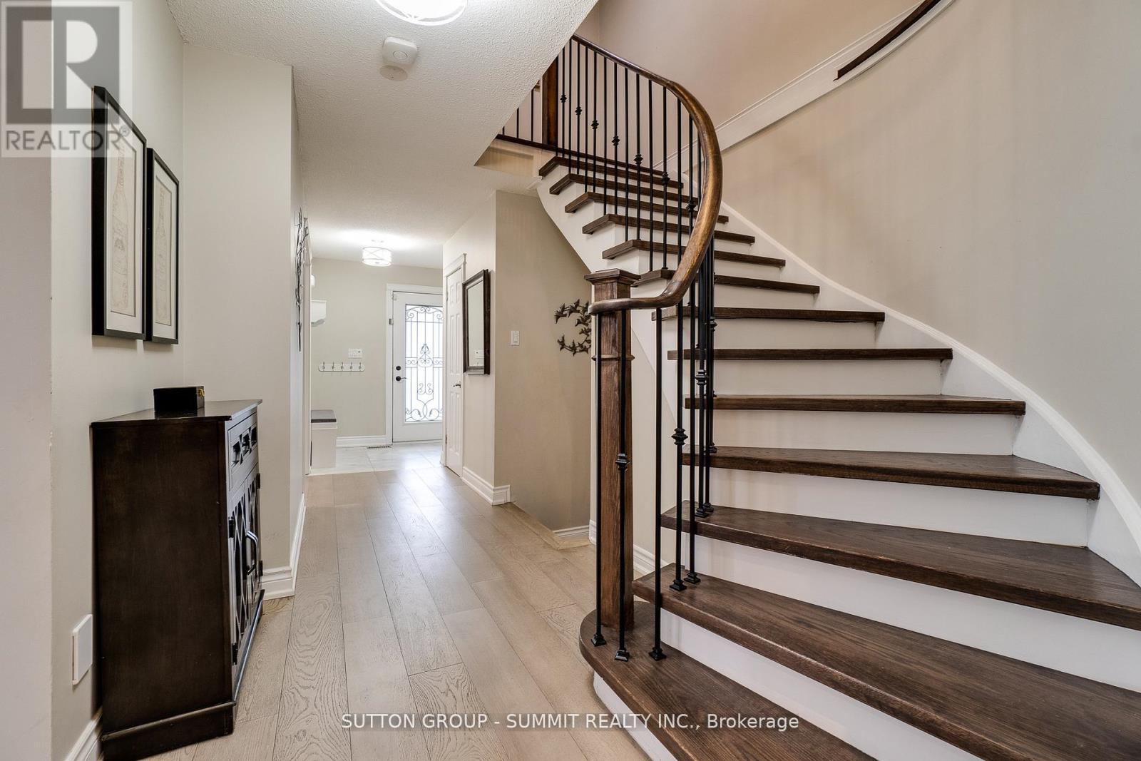 1624 Lewes Way, Mississauga, Ontario  L4W 3L2 - Photo 25 - W12916690