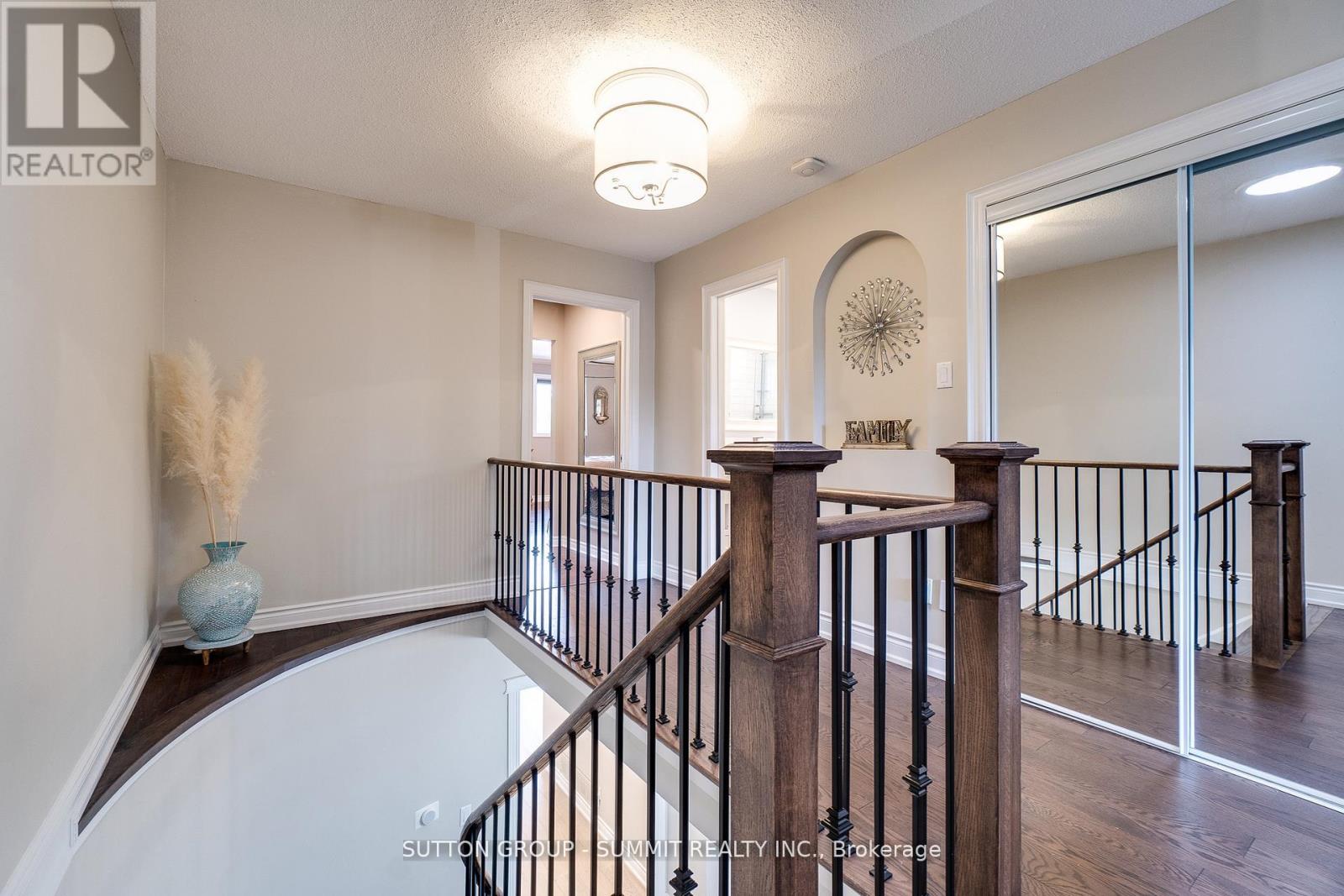 1624 Lewes Way, Mississauga, Ontario  L4W 3L2 - Photo 26 - W12916690