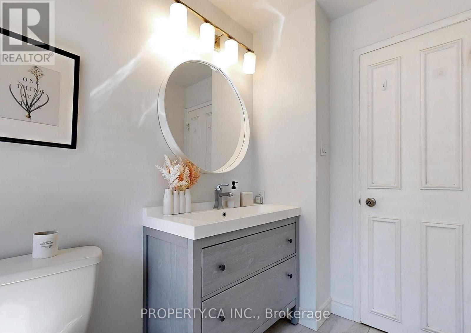 Main - 2221 Buttonbush Crescent, Mississauga, Ontario  L5L 1C4 - Photo 10 - W12916718