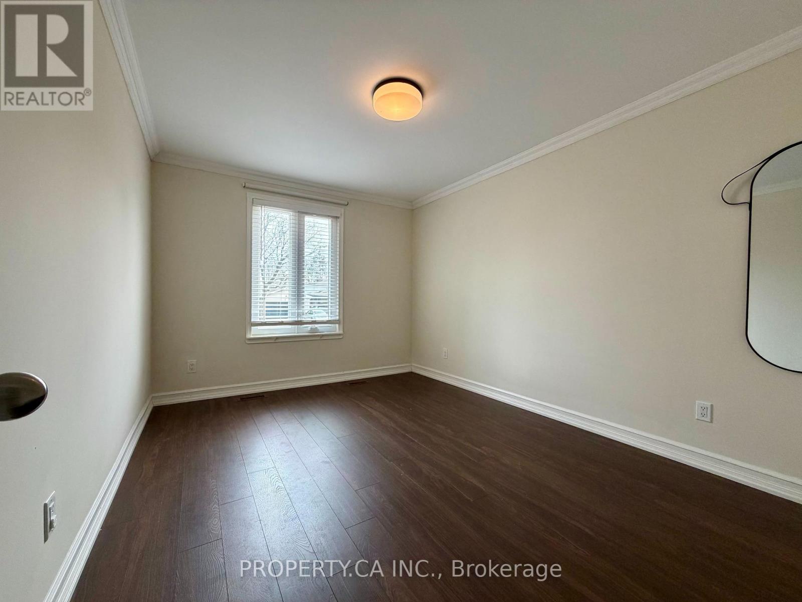 Main - 2221 Buttonbush Crescent, Mississauga, Ontario  L5L 1C4 - Photo 11 - W12916718