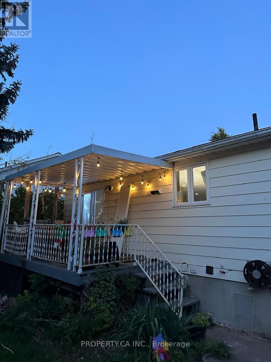 Main - 2221 Buttonbush Crescent, Mississauga, Ontario  L5L 1C4 - Photo 17 - W12916718