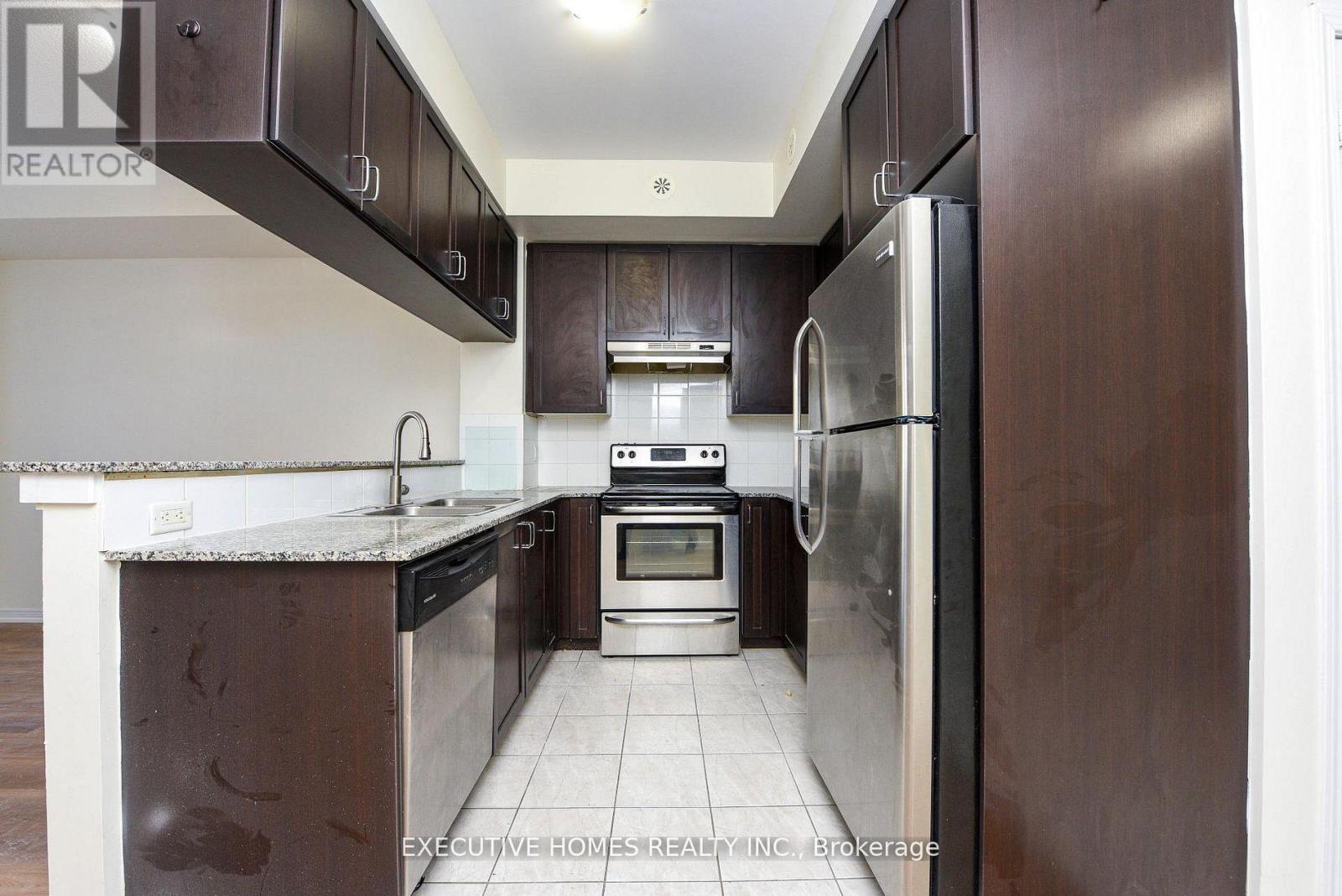 101 - 54 Sky Harbour Drive, Brampton, Ontario  L5Y 6B9 - Photo 12 - W12916762