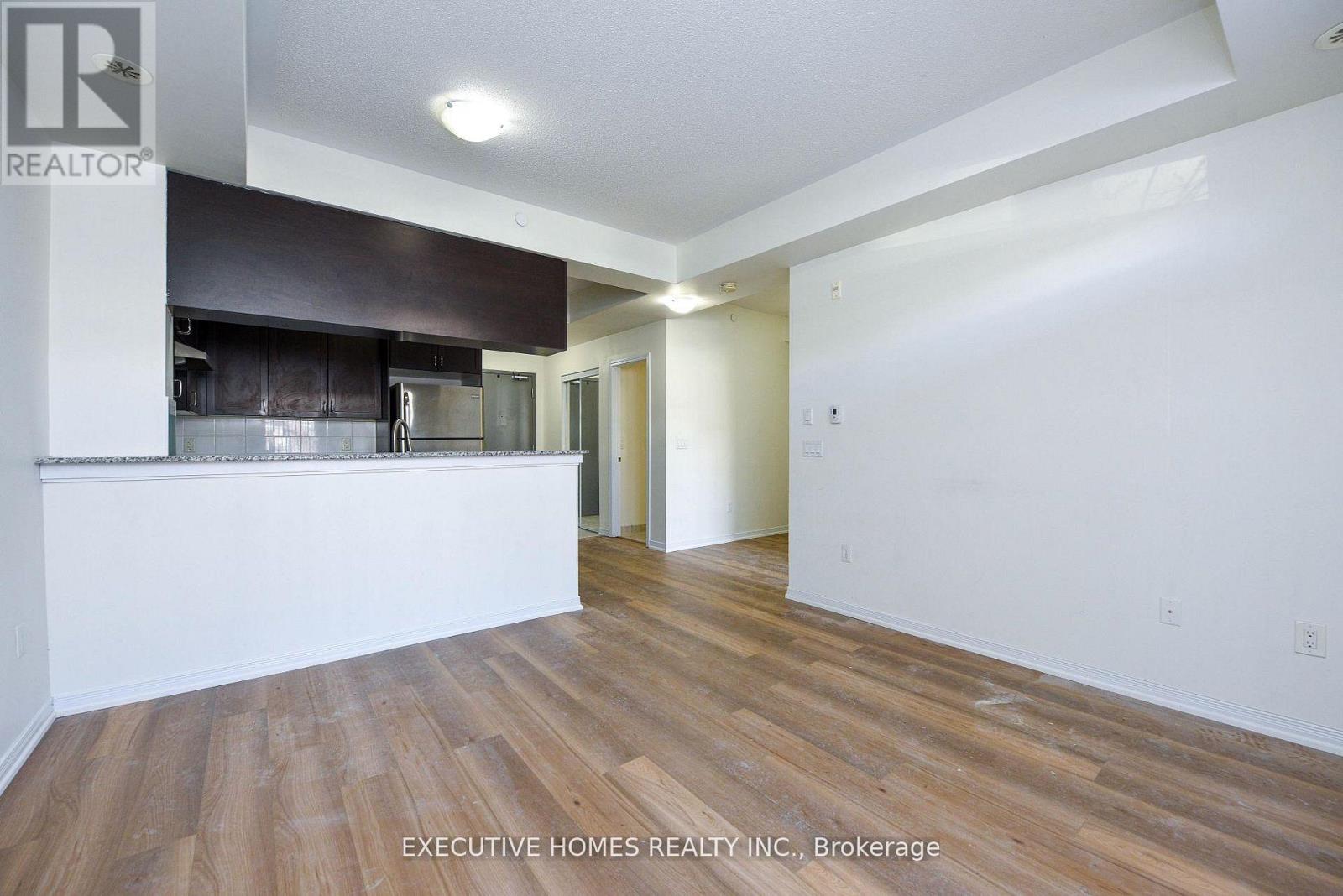 101 - 54 Sky Harbour Drive, Brampton, Ontario  L5Y 6B9 - Photo 15 - W12916762