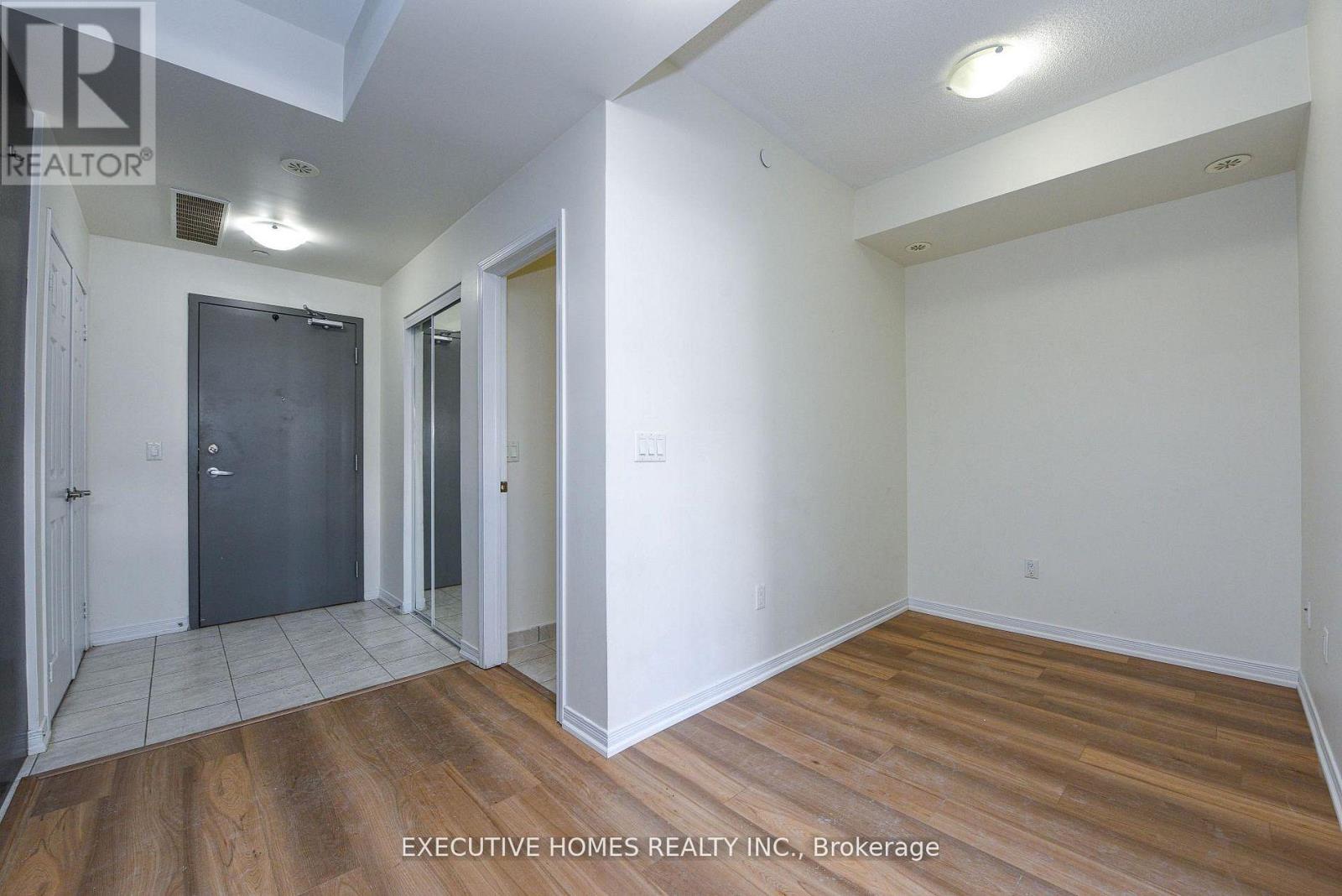 101 - 54 Sky Harbour Drive, Brampton, Ontario  L5Y 6B9 - Photo 21 - W12916762