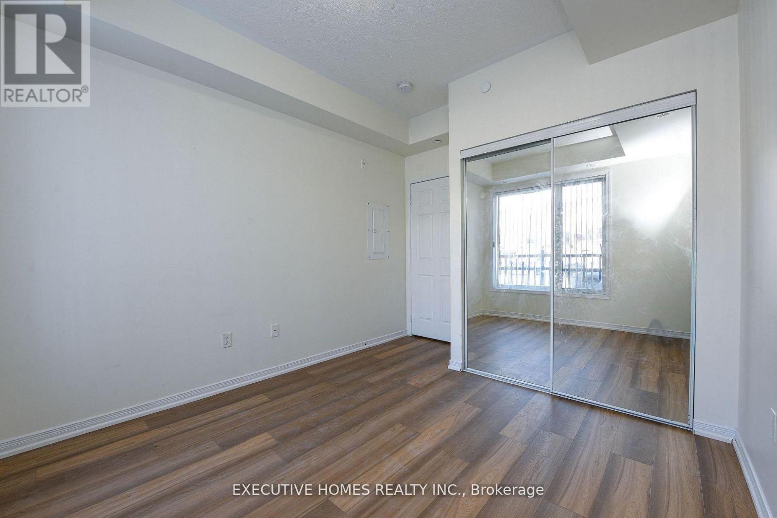 101 - 54 Sky Harbour Drive, Brampton, Ontario  L5Y 6B9 - Photo 24 - W12916762