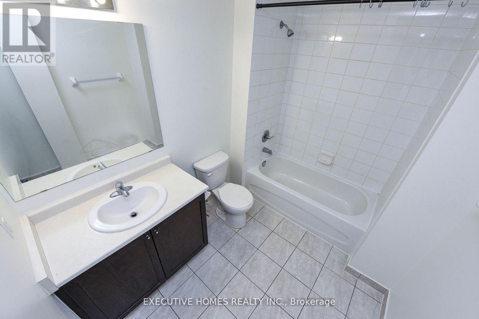 101 - 54 Sky Harbour Drive, Brampton, Ontario  L5Y 6B9 - Photo 26 - W12916762