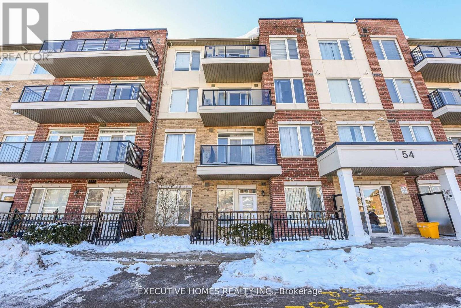 101 - 54 Sky Harbour Drive, Brampton, Ontario  L5Y 6B9 - Photo 3 - W12916762