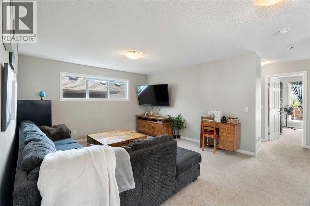 217 Buckskin Way, Cochrane, Alberta  T4C 2R7 - Photo 21 - A2290451