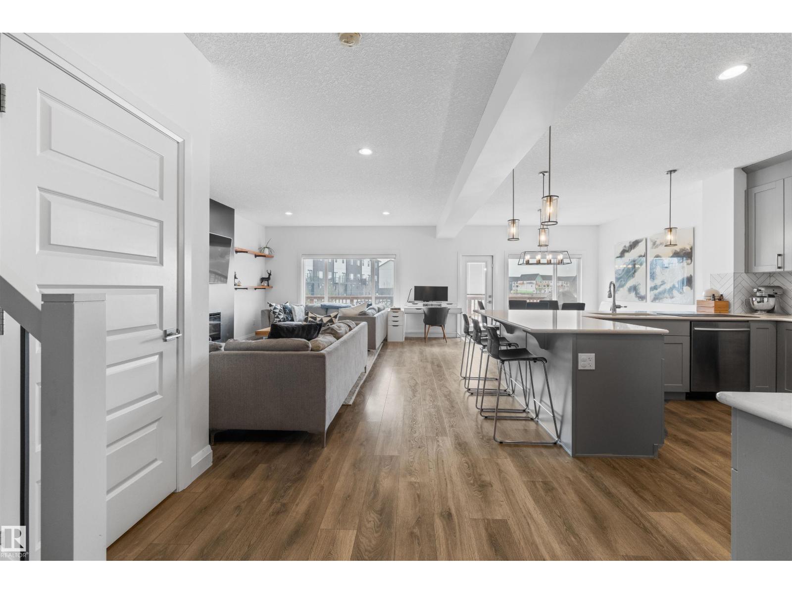 4917 Charles Pt Pt Sw, Edmonton, Alberta  T6W 3H1 - Photo 4 - E4478852