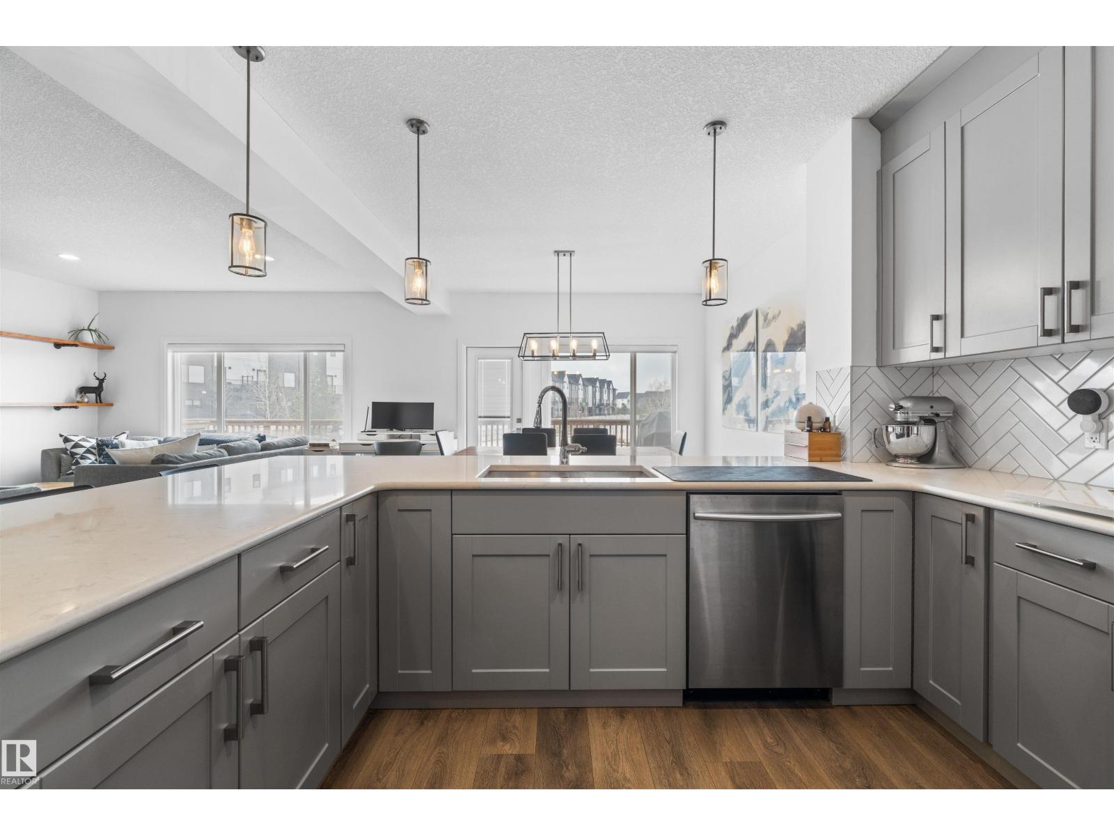 4917 Charles Pt Pt Sw, Edmonton, Alberta  T6W 3H1 - Photo 8 - E4478852