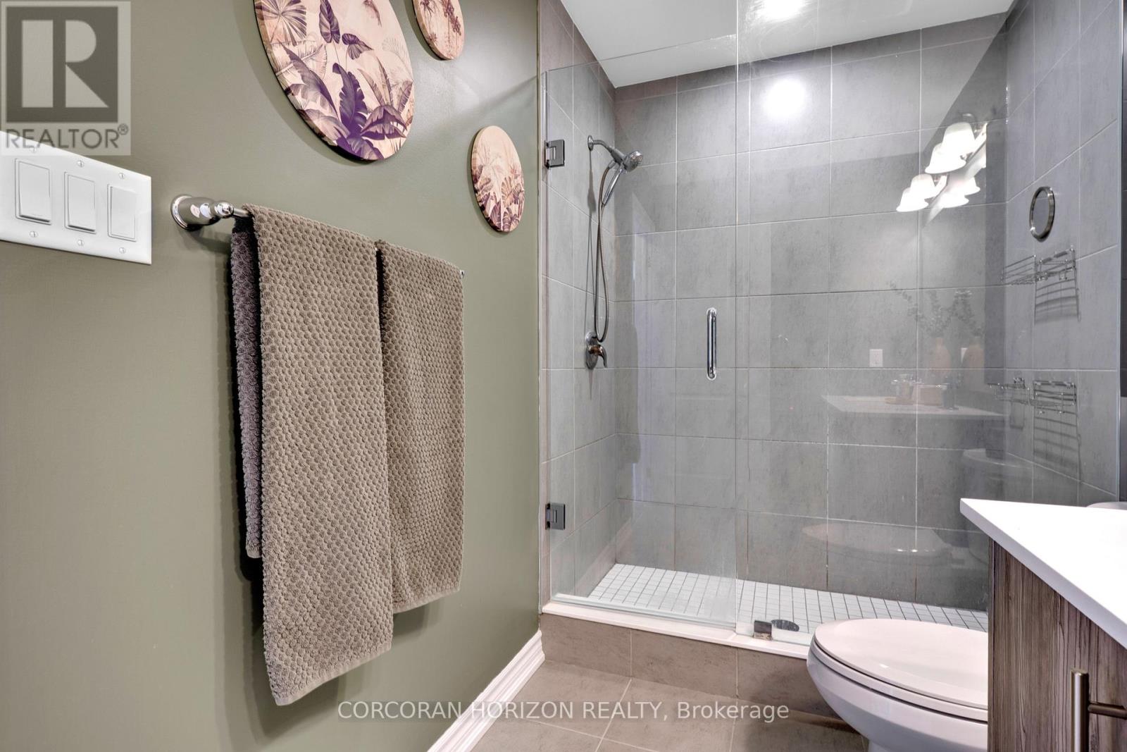 70 - 124 Compass Trail, Cambridge, Ontario  N3E 0E3 - Photo 32 - X12916598