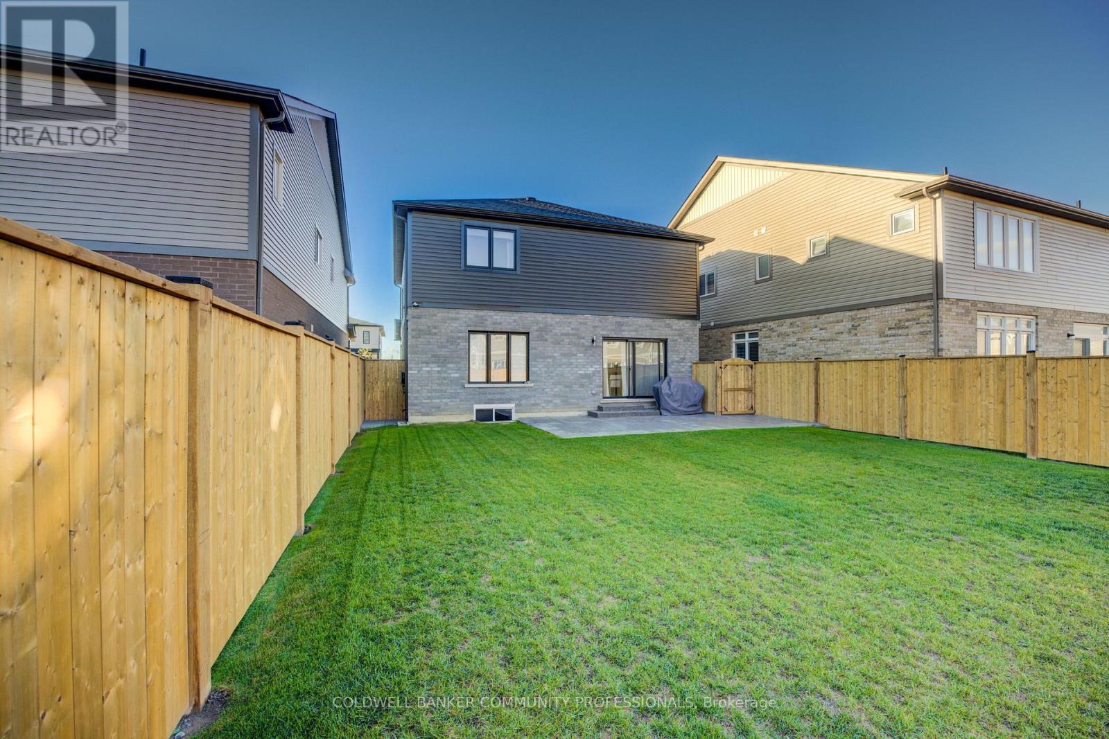 36 Alicia Crescent, Thorold, Ontario  L3C 7M5 - Photo 47 - X12916654