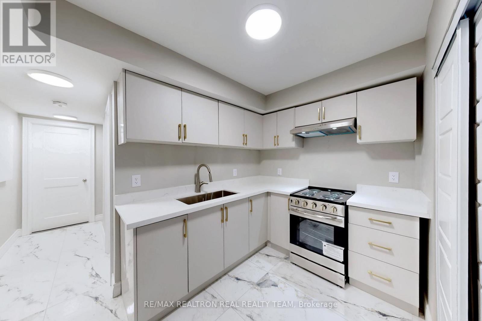 B3 - 195 Balmoral Avenue, Hamilton, Ontario  L8L 2J7 - Photo 4 - X12916664