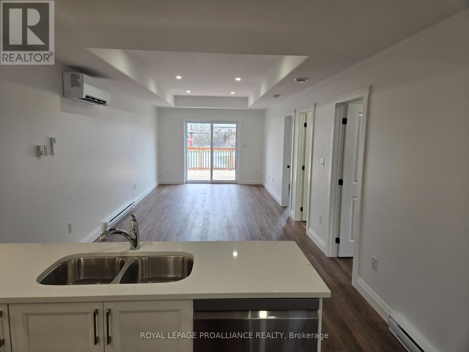 2 - 92 Lywood Street, Belleville, Ontario  K0K 1K0 - Photo 6 - X12776522