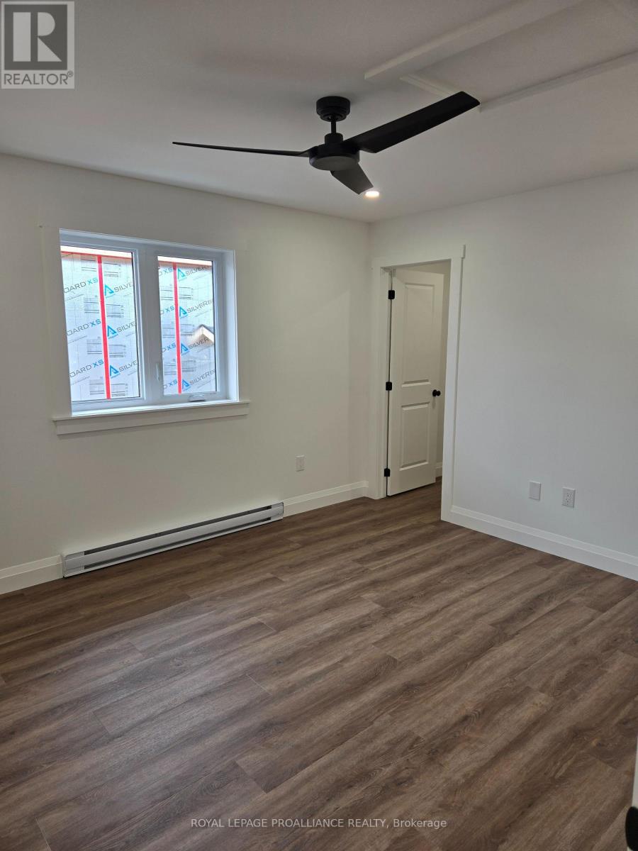 2 - 92 Lywood Street, Belleville, Ontario  K0K 1K0 - Photo 12 - X12776522