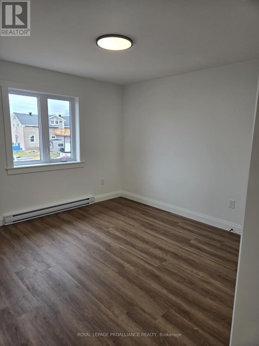 2 - 92 Lywood Street, Belleville, Ontario  K0K 1K0 - Photo 14 - X12776522