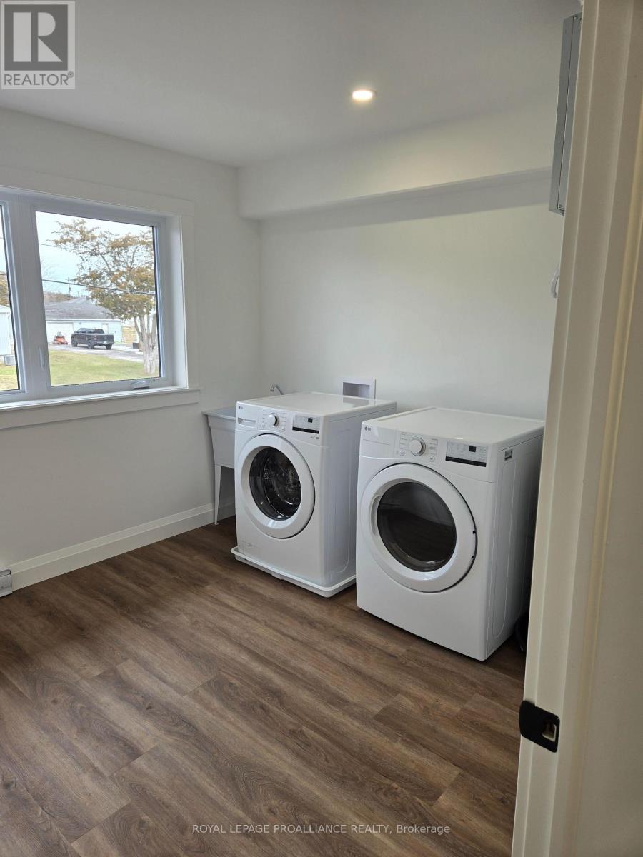 2 - 92 Lywood Street, Belleville, Ontario  K0K 1K0 - Photo 17 - X12776522