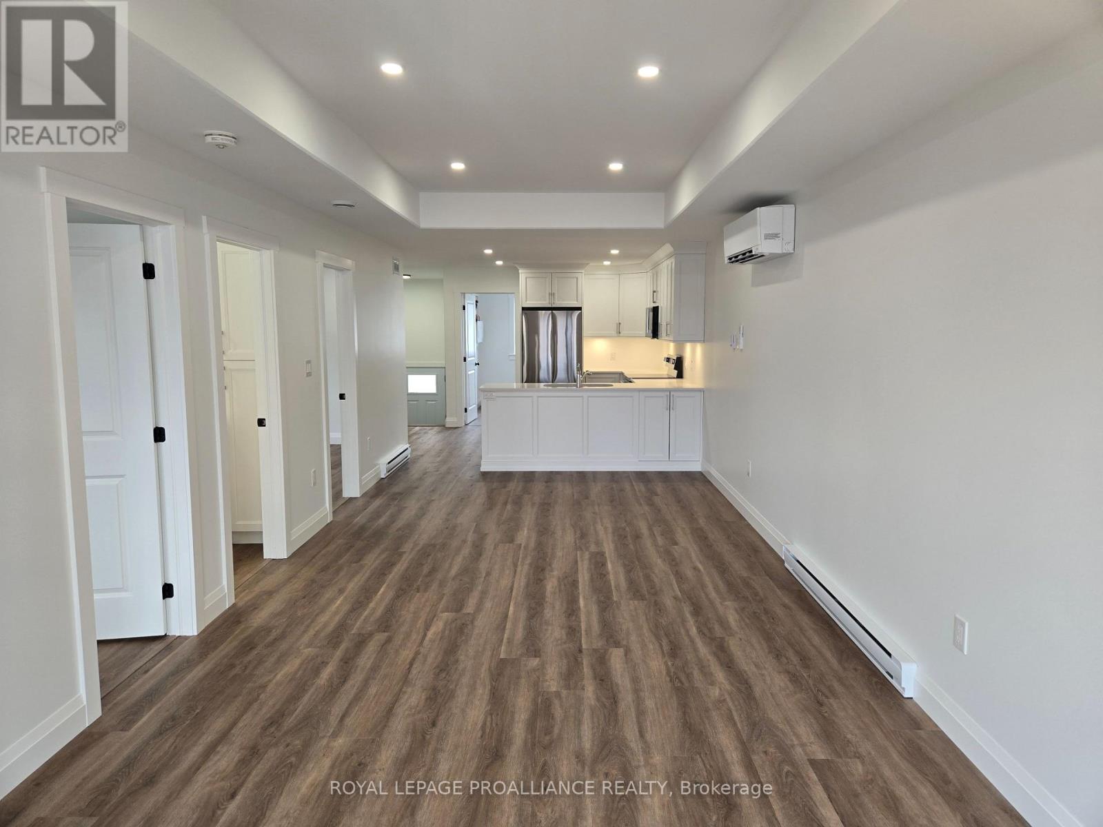 2 - 92 Lywood Street, Belleville, Ontario  K0K 1K0 - Photo 9 - X12776522