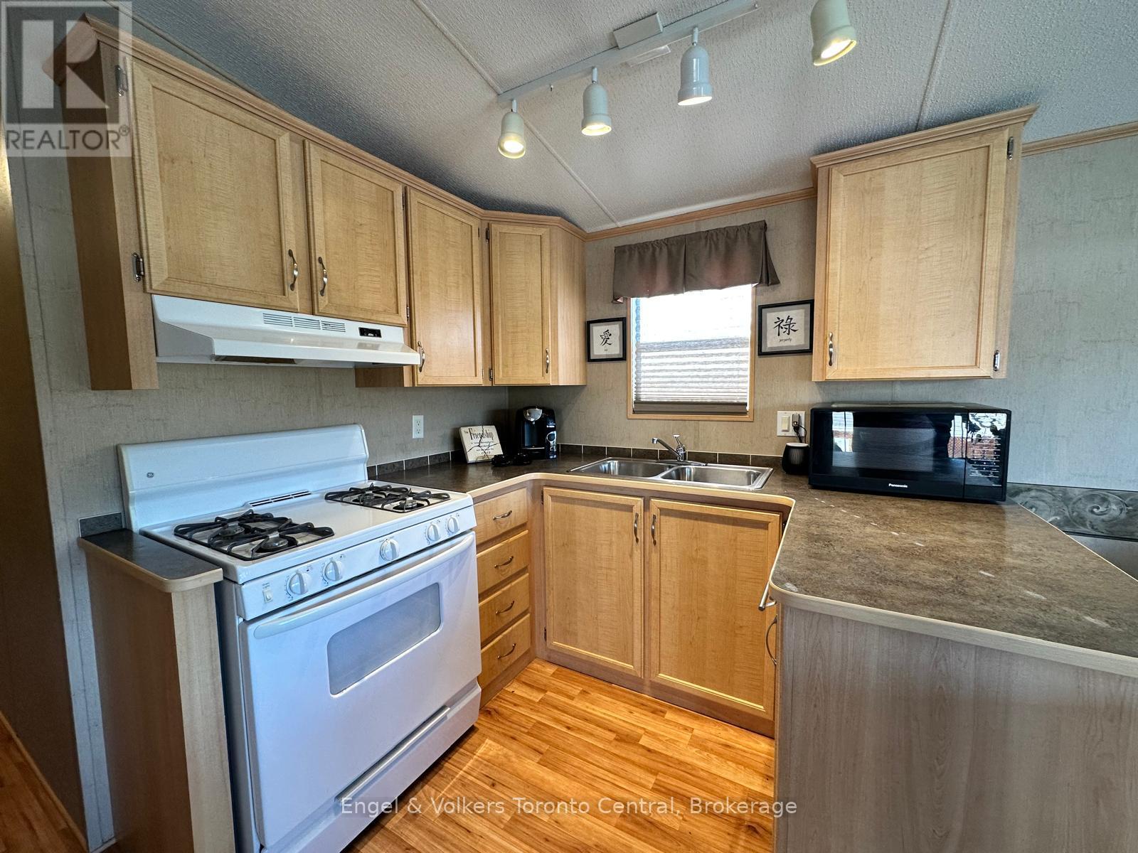 T103 - 7489 Sideroad 5 E, Wellington North, Ontario  N0G 2L0 - Photo 8 - X12863686