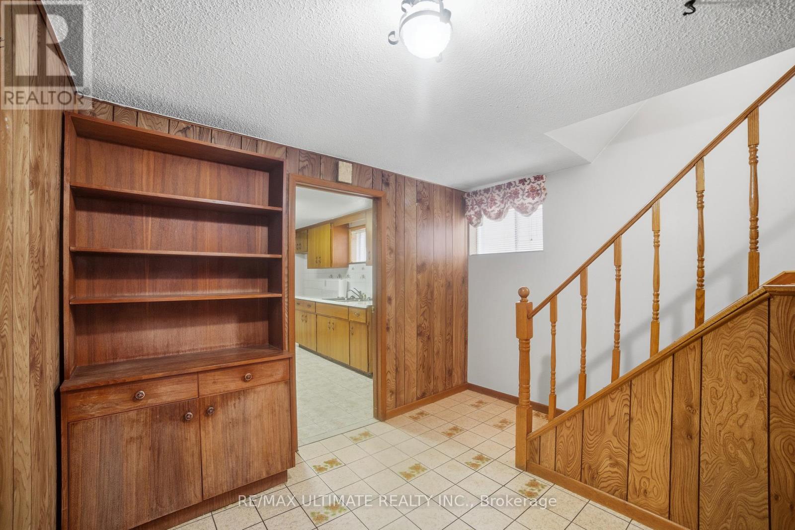 48 Savona Drive, Toronto, Ontario  M8W 4V1 - Photo 19 - W12915548