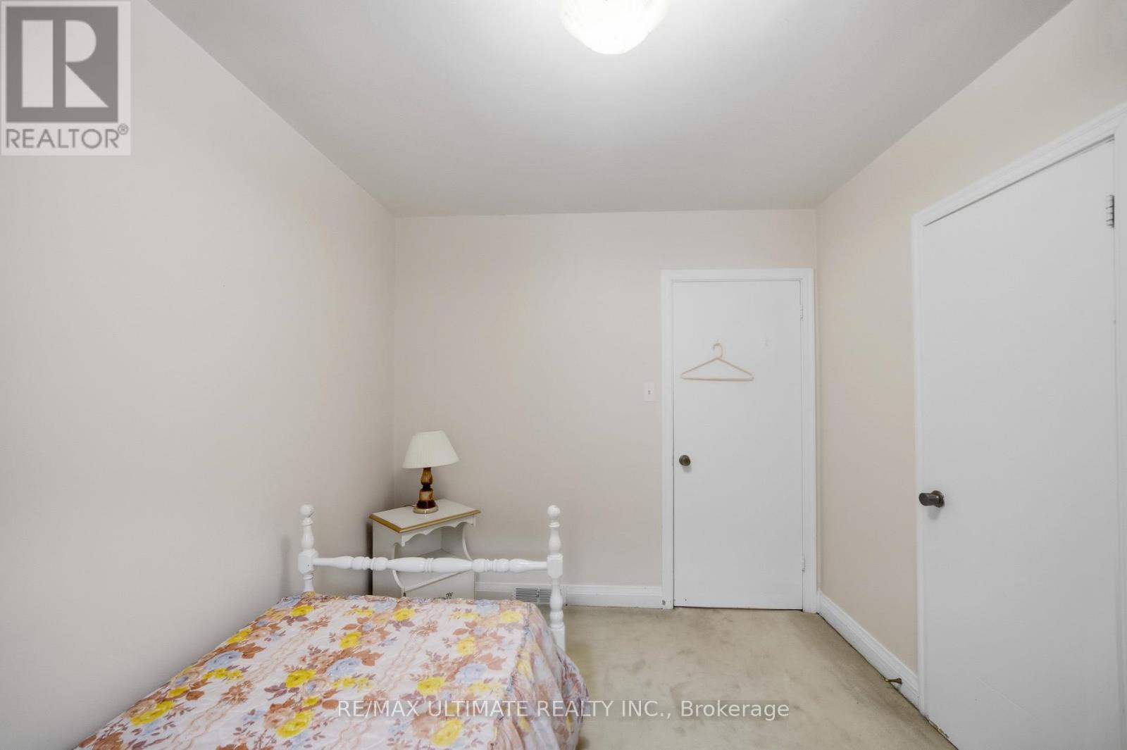 48 Savona Drive, Toronto, Ontario  M8W 4V1 - Photo 14 - W12915548