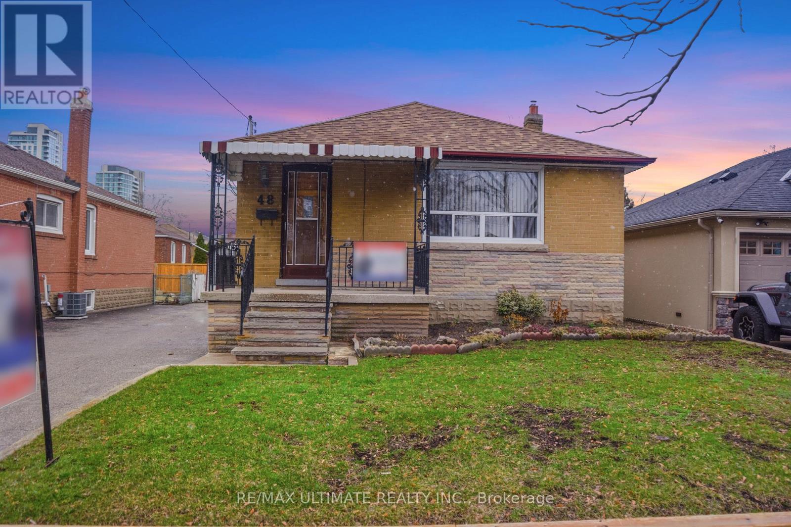 48 Savona Drive, Toronto, Ontario  M8W 4V1 - Photo 2 - W12915548