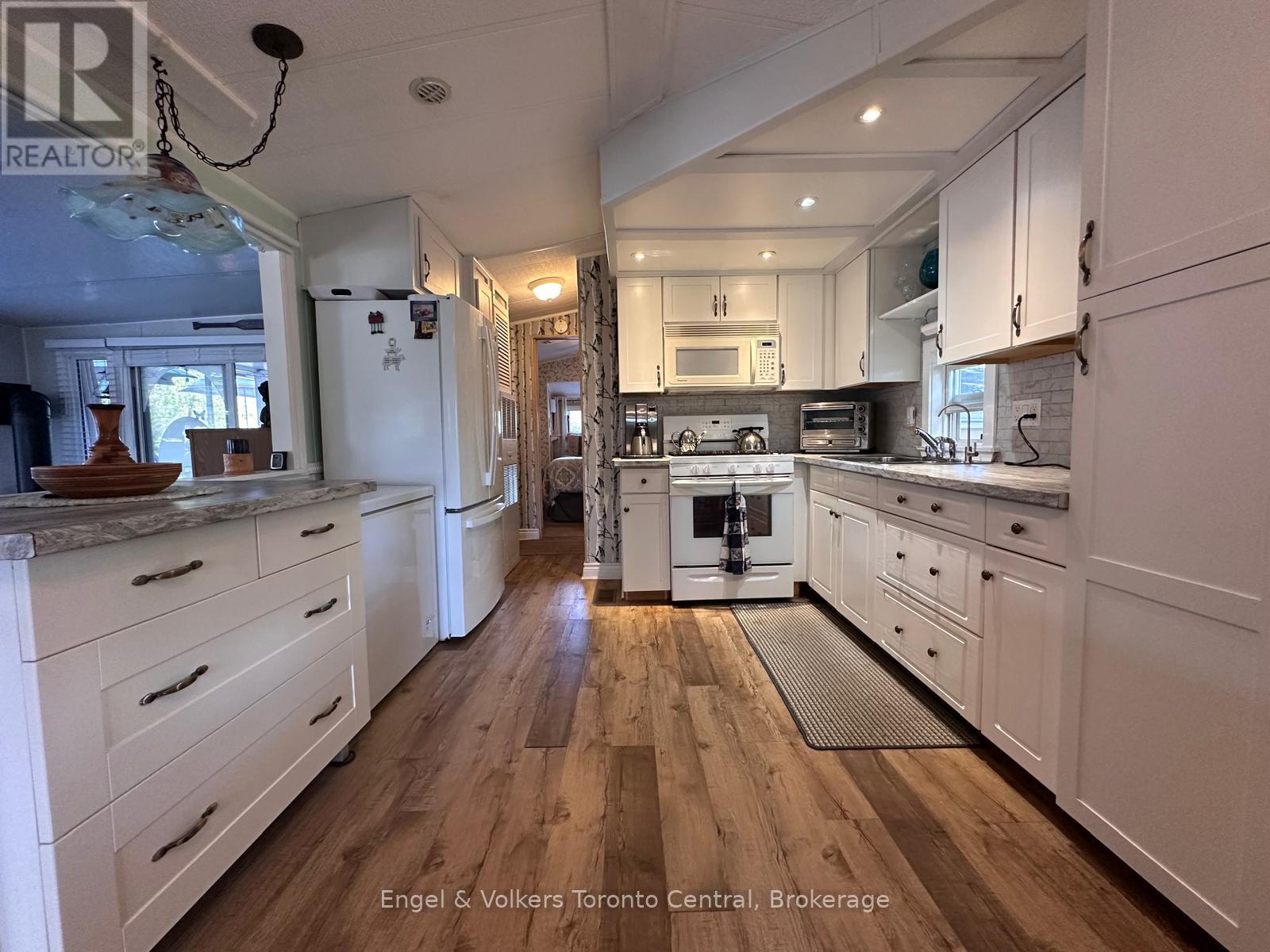 L 76 - 7489 Sideroad 5 E, Wellington North, Ontario  N0G 2L0 - Photo 9 - X12863986